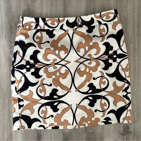 Elliott Lauren Dresses & Skirts - Elliott Lauren Black and Brown Patterned Skirt